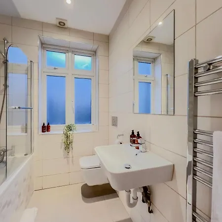 Prime Location Camden Luxury Apt Sleeps 6 London Exterior photo